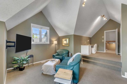 15 Discovery Valley Cove Sw, Calgary, AB 