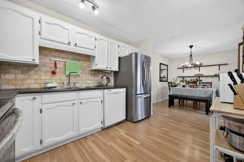 6417 26 Avenue Ne, Calgary, AB 