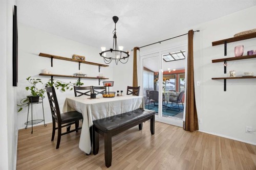 6417 26 Avenue Ne, Calgary, AB 