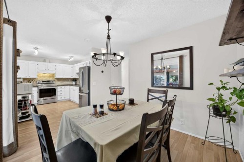 6417 26 Avenue Ne, Calgary, AB 