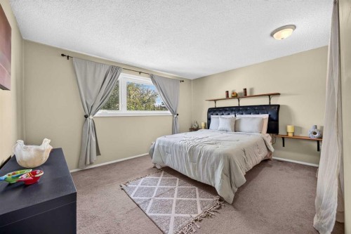 6417 26 Avenue Ne, Calgary, AB 