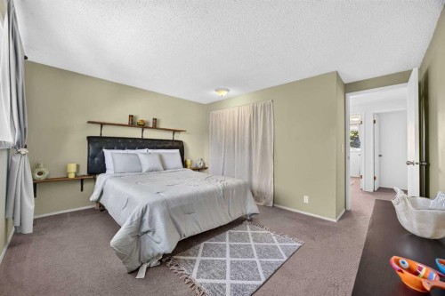 6417 26 Avenue Ne, Calgary, AB 