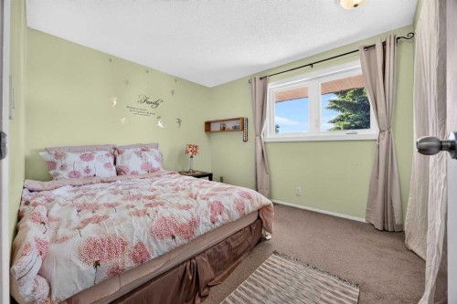 6417 26 Avenue Ne, Calgary, AB 