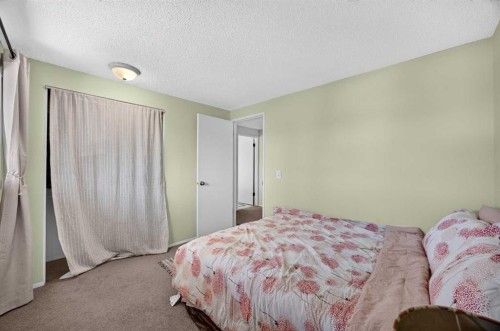 6417 26 Avenue Ne, Calgary, AB 