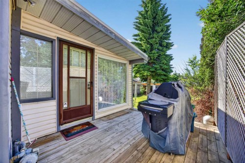 6417 26 Avenue Ne, Calgary, AB 