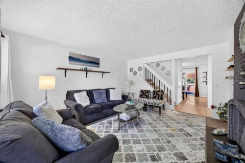 6417 26 Avenue Ne, Calgary, AB 