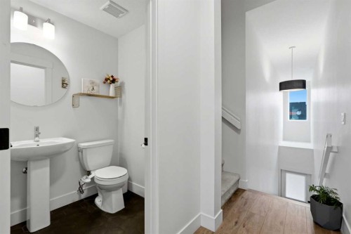 603-10060 46 Street Ne, Calgary, AB - Indoor Photo Showing Bathroom