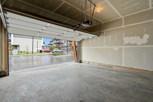 603-10060 46 Street Ne, Calgary, AB - Indoor Photo Showing Garage