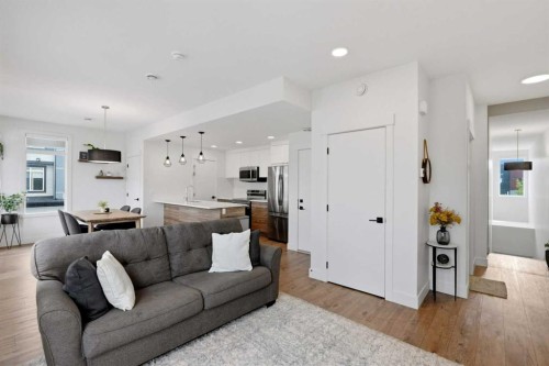 603-10060 46 Street Ne, Calgary, AB - Indoor Photo Showing Living Room
