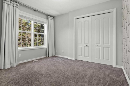 113 Ypres Green Sw, Calgary, AB 