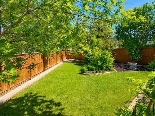 151 Hawkmere View, Chestermere, AB 