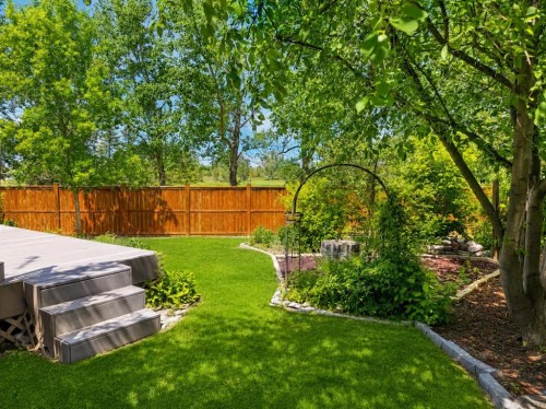 151 Hawkmere View, Chestermere, AB 