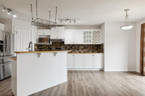 26 Spring Mews Sw, Calgary, AB 