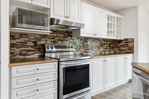 26 Spring Mews Sw, Calgary, AB 