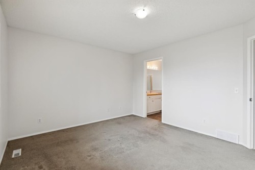 26 Spring Mews Sw, Calgary, AB 