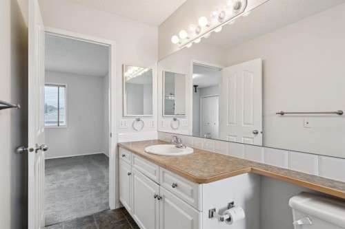 26 Spring Mews Sw, Calgary, AB 