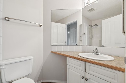 26 Spring Mews Sw, Calgary, AB 