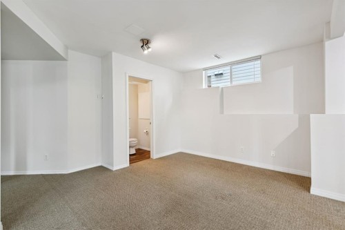 26 Spring Mews Sw, Calgary, AB 