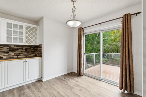 26 Spring Mews Sw, Calgary, AB 