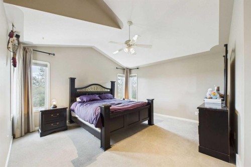32 Lakes Close, Lacombe, AB 