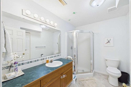 32 Lakes Close, Lacombe, AB 
