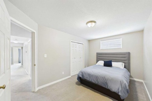32 Lakes Close, Lacombe, AB 