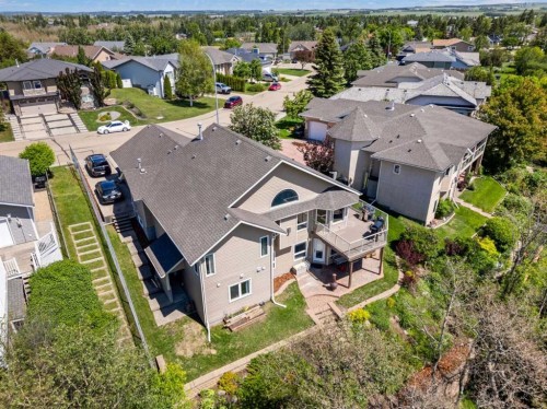 32 Lakes Close, Lacombe, AB 