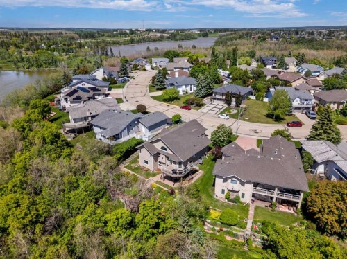 32 Lakes Close, Lacombe, AB 