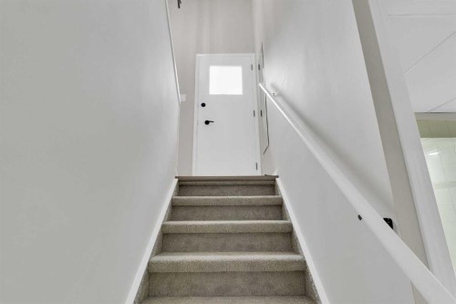 811 Seattle Drive Sw, Calgary, AB 
