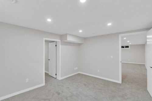 811 Seattle Drive Sw, Calgary, AB 