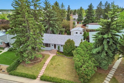 811 Seattle Drive Sw, Calgary, AB 