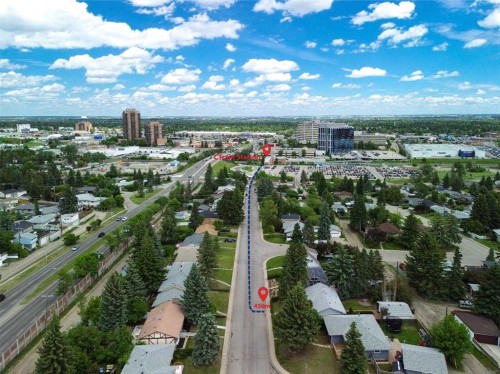 811 Seattle Drive Sw, Calgary, AB 