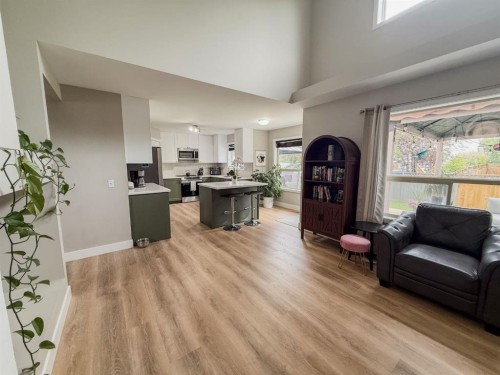 1749 Douglas Glen Grove Se, Calgary, AB 