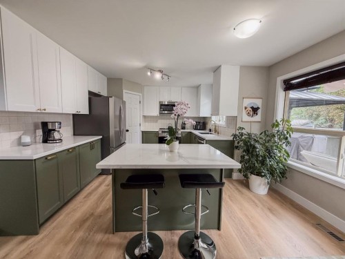 1749 Douglas Glen Grove Se, Calgary, AB 