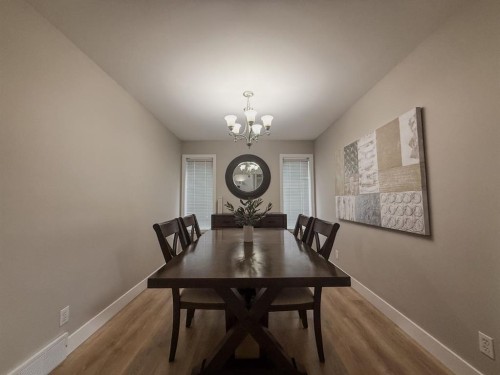 1749 Douglas Glen Grove Se, Calgary, AB 