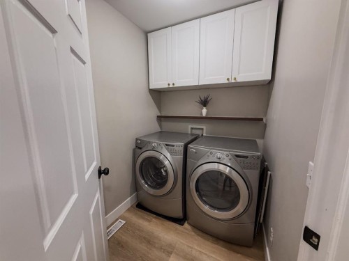 1749 Douglas Glen Grove Se, Calgary, AB 