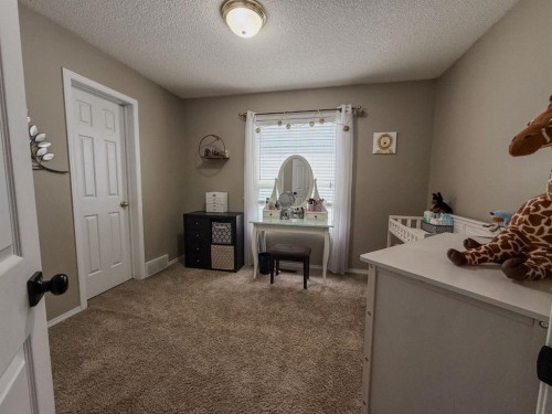 1749 Douglas Glen Grove Se, Calgary, AB 
