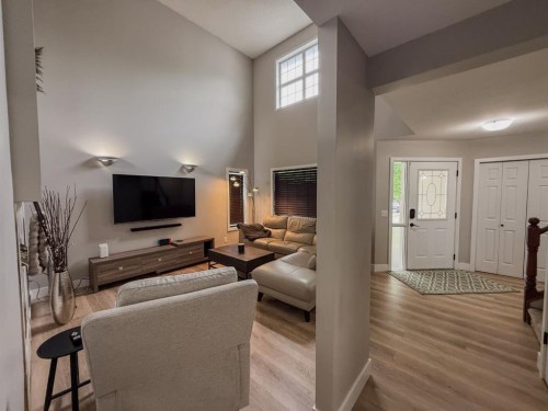 1749 Douglas Glen Grove Se, Calgary, AB 