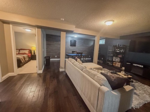 1749 Douglas Glen Grove Se, Calgary, AB 