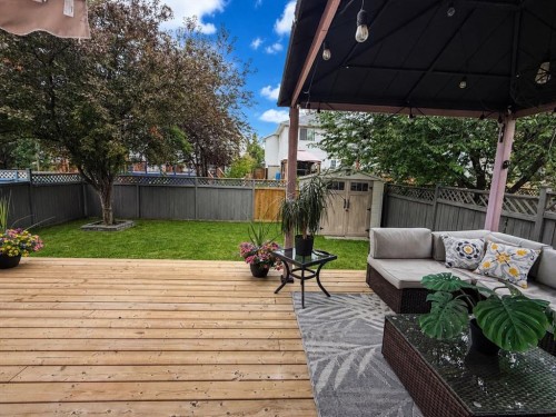 1749 Douglas Glen Grove Se, Calgary, AB 