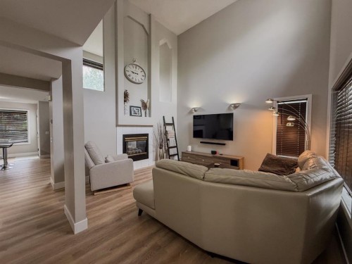 1749 Douglas Glen Grove Se, Calgary, AB 