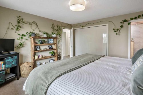 116 Hodson Crescent, Okotoks, AB 