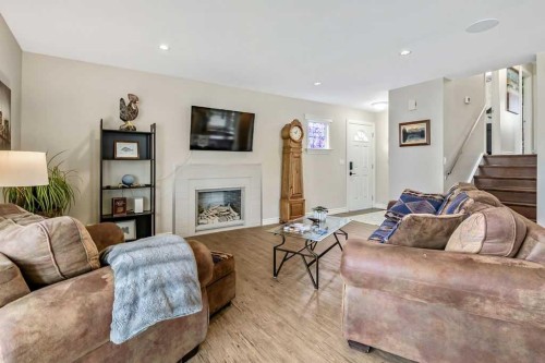 116 Hodson Crescent, Okotoks, AB 