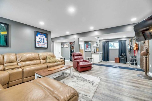 107 Park Road, Strathmore, AB 