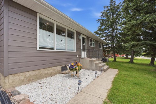 406 Edgar Avenue, Diamond Valley, AB 