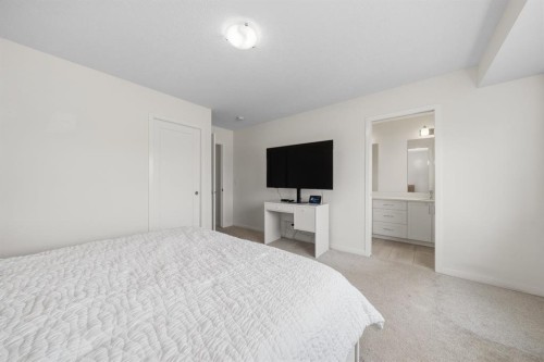 418 Copperstone Manor Se, Calgary, AB - Indoor Photo Showing Bedroom