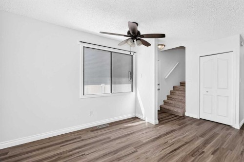 91 Cedarwood Hill Sw, Calgary, AB - Indoor Photo Showing Other Room