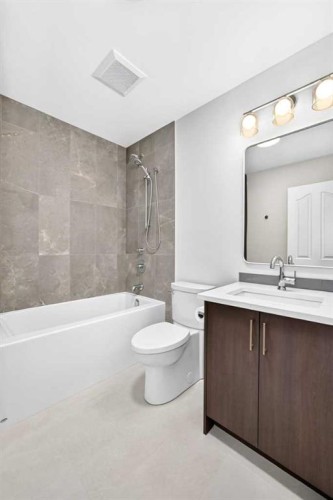 91 Cedarwood Hill Sw, Calgary, AB - Indoor Photo Showing Bathroom