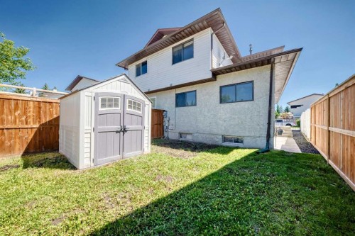 91 Cedarwood Hill Sw, Calgary, AB - Outdoor With Exterior