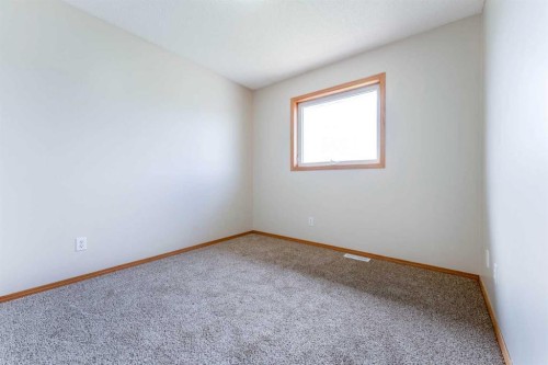 59 Erin Grove Se, Calgary, AB 